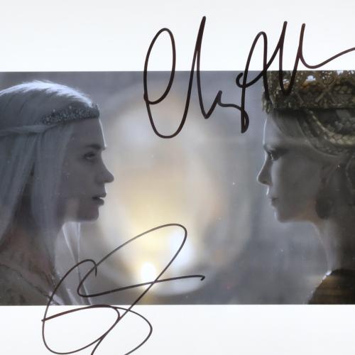 Alex Bailey (Birmingham [UK], 1947). Emily Blunt y Charlize