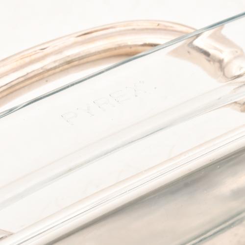 Miscelánia de objetos de sobremesa.