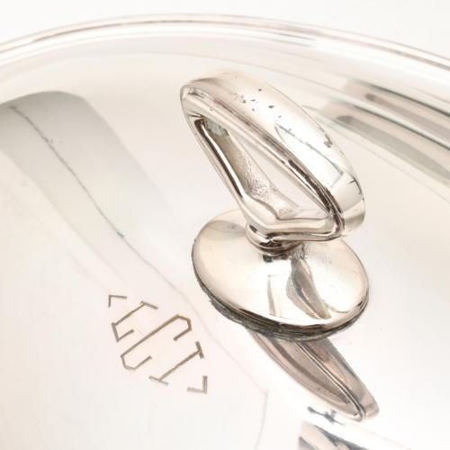 Miscelánia de objetos de sobremesa.