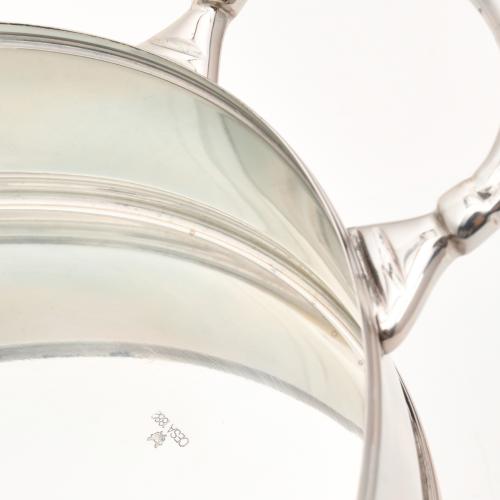 Miscelánia de objetos de sobremesa.