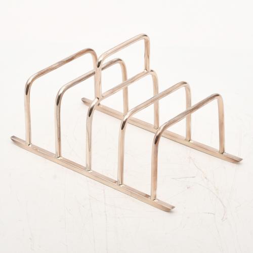 Miscelánia de objetos de sobremesa.