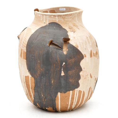 AGUSTÍ PUIG (1957). Ceramic vase painted with faces in prof