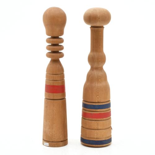 JOSEP GUINOVART (1927-2007). Pair of bowling pins carved, p