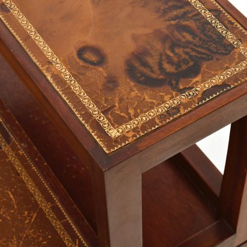 Library ladder convertible into a side table.