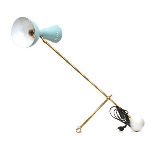 Lámpara de sobremesa italiana, med. siglo XX. 