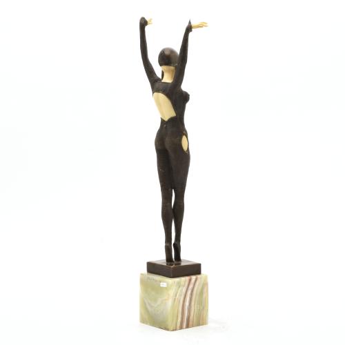 SIGUIENDO MODELOS DE CHIPARUS. "Douga".