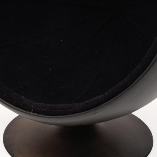 'Eye Ball' armchair.