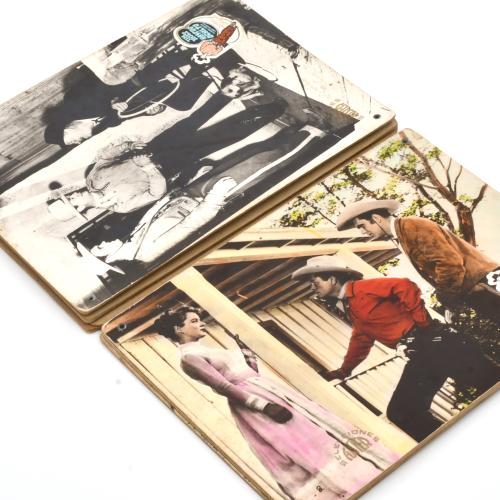 14 Cartelas de cine de diferentes películas.