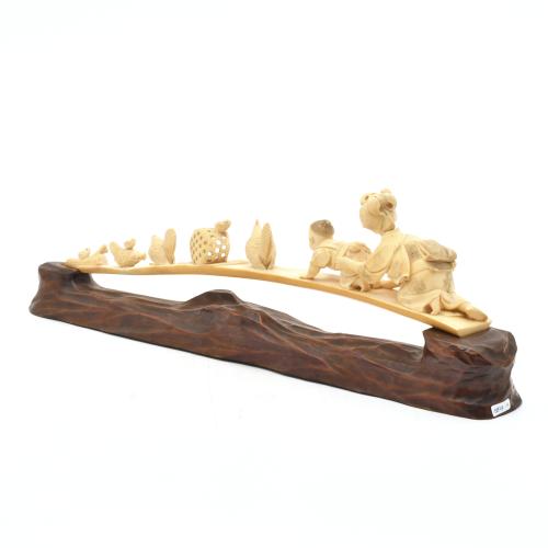 ESCUELA JAPONESA. PERÍODO MEIJI, FIN. SIGLO XIX. Mujer y ni