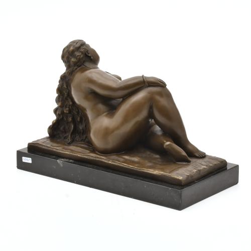 SIGUIENDO MODELOS DE FERNANDO BOTERO. "Maja desnuda".