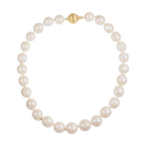Cultured pearls necklace.