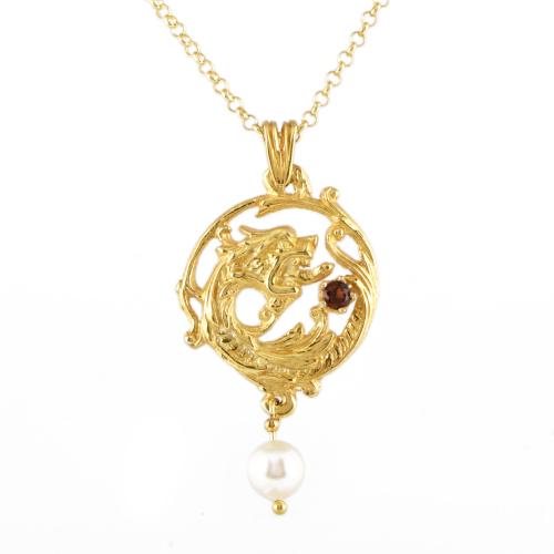 Necklace with dragon-shaped pendant with garnet and pearl.