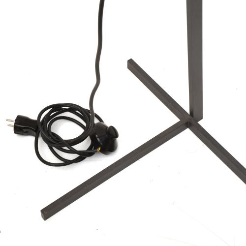 JAUME TRESSERRA (BARCELONA, 1943) Lámpara de suelo regulabl