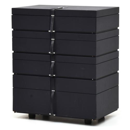 JAUME TRESSERRA (BARCELONA, 1943) ‘Maletero’ chest of drawers.