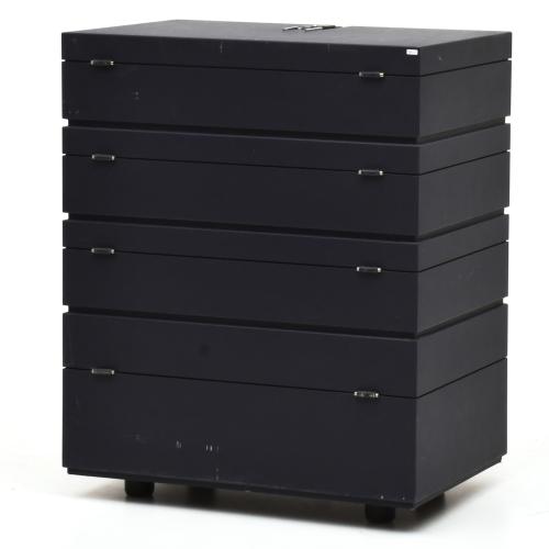 JAUME TRESSERRA (BARCELONA, 1943) Cómoda "Maletero".