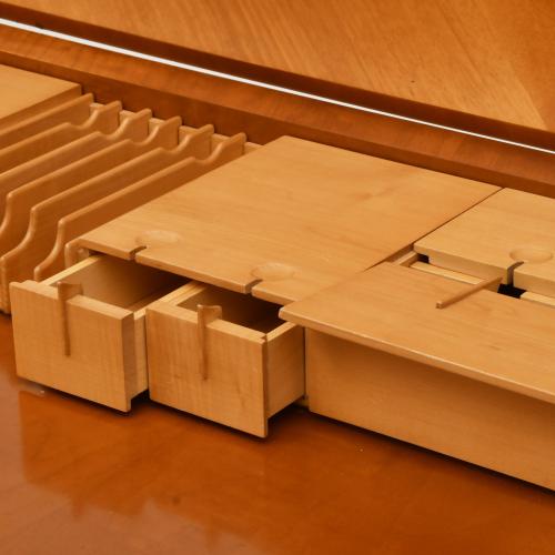 JAUME TRESSERRA (BARCELONA, 1943) ‘Butterfly’ desk.