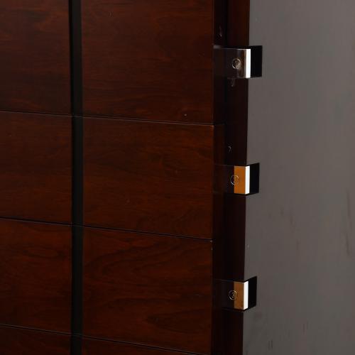 JAUME TRESSERRA (BARCELONA, 1943) Chiffonier.