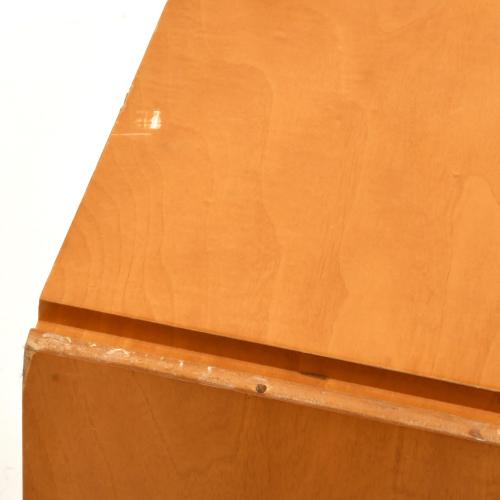 JAUME TRESSERRA (BARCELONA, 1943) Mueble auxiliar bajo "Hot