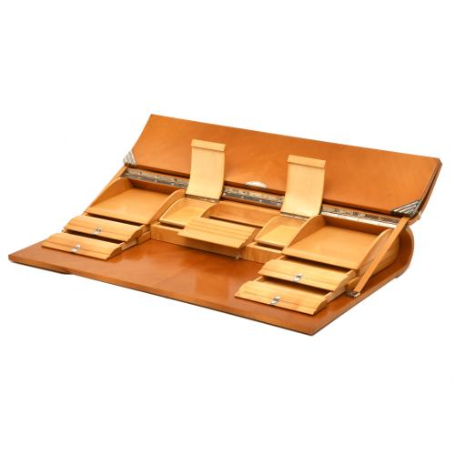 JAUME TRESSERRA (BARCELONA, 1943) ‘Carpett’ table-top desk.