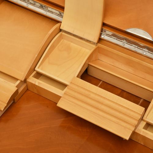 JAUME TRESSERRA (BARCELONA, 1943) ‘Carpett’ table-top desk.