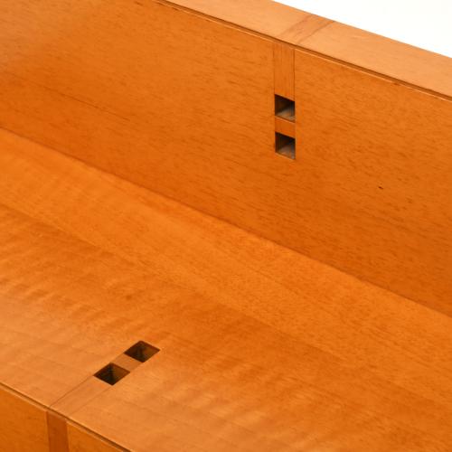 JAUME TRESSERRA (BARCELONA, 1943) Side table.