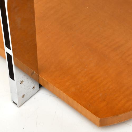 JAUME TRESSERRA (BARCELONA, 1943) 'Cobra' side table.