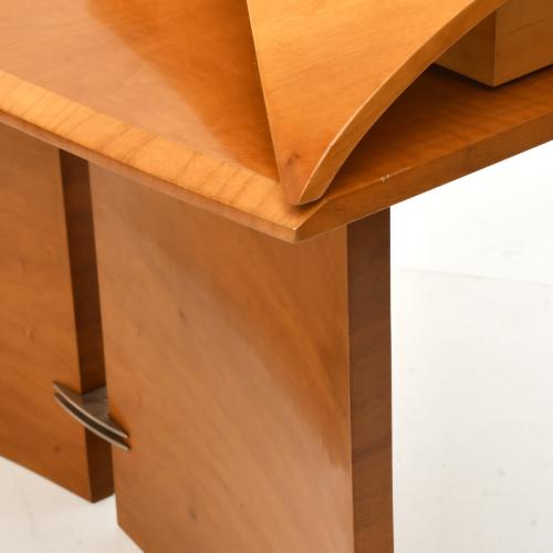 JAUME TRESSERRA (BARCELONA, 1943) ‘Butterfly’ writing desk.