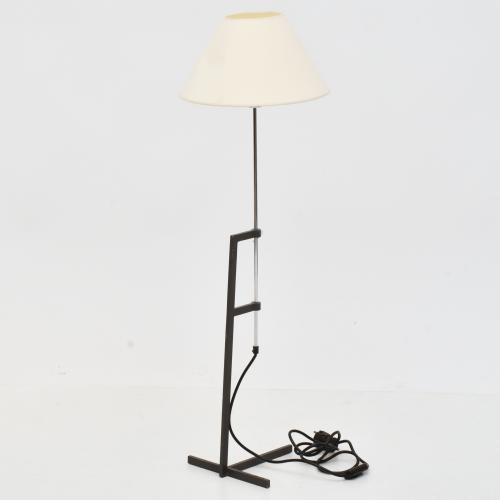 JAUME TRESSERRA (BARCELONA, 1943) Dimmable table lamp.