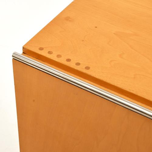 JAUME TRESSERRA (BARCELONA, 1943) Mueble auxiliar bajo.