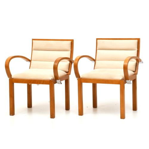 JAUME TRESSERRA (BARCELONA, 1943) Pair of Casablanca chairs.