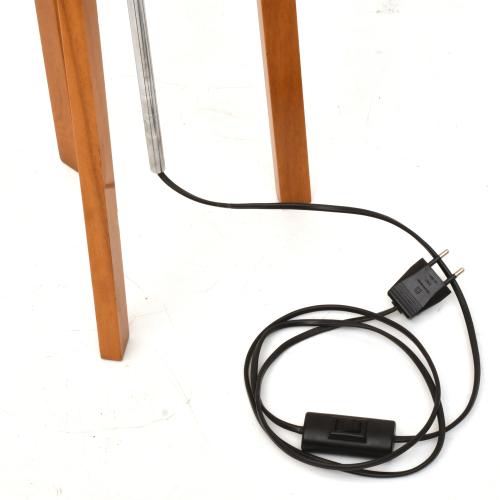 JAUME TRESSERRA (BARCELONA, 1943) Lámpara de sobremesa tríp