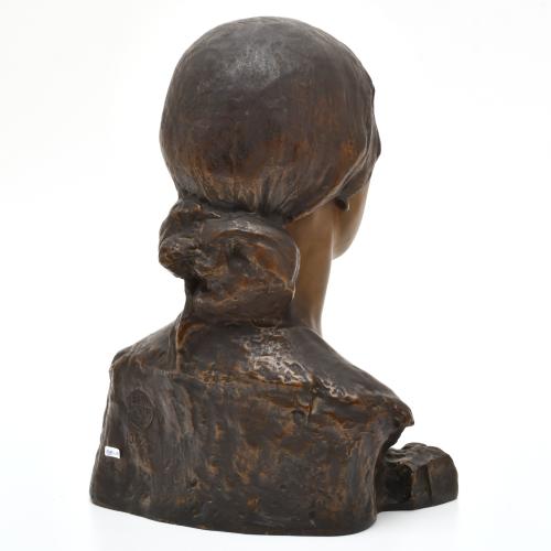 JOSEP LLIMONA (1864-1934). Woman's bust.