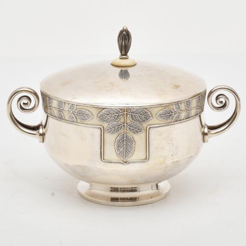 MASRIERA I CARRERAS. Coffee and tea set, Noucentista style,