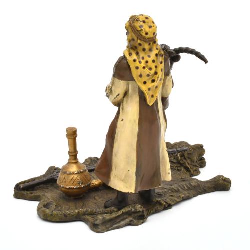 SIGUIENDO MODELOS DE FRANZ BERGMAN. Figura de cazador, sigl