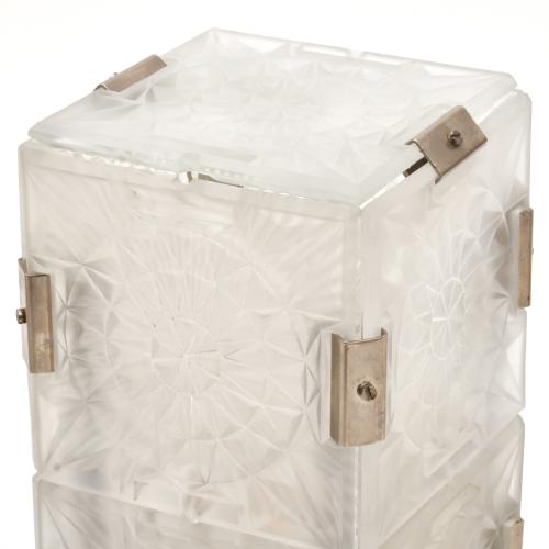 SIGUIENDO MODELOS DE JOSEF HEJTMAN, tres lámparas de sobrem