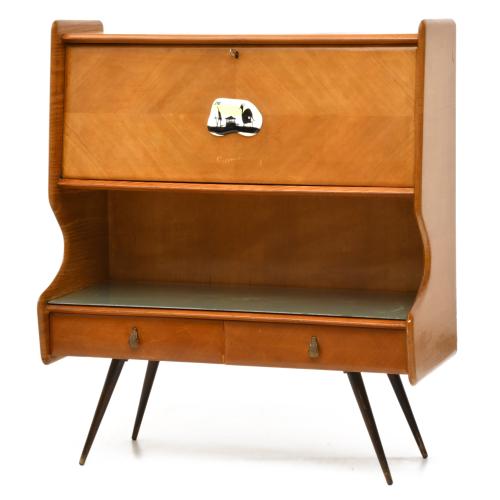 ESCUELA ITALIANA, SIGLO XX. SIGUIENDO MODELOS DE ICO PARISI, aparador, circa 1950.