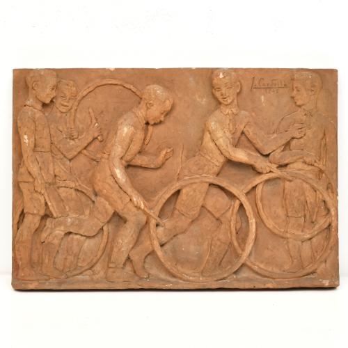 J. CARDELLÀ 1949, relieves. Alegoria al deporte.