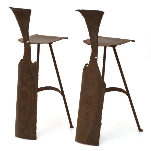 ESCUELA ITALIANA, SIGLO XX. Pareja de taburetes brutalistas