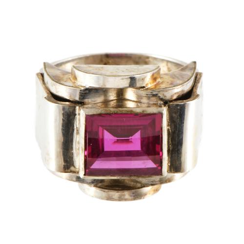 Anillo tipo sello art déco.