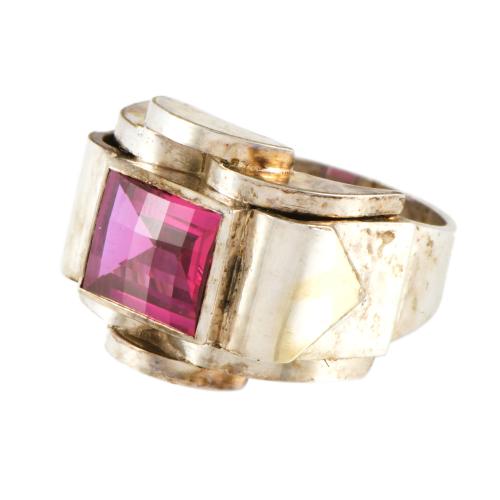 Anillo tipo sello art déco.