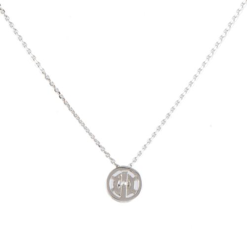 Collar con colgante chatón de diamante.