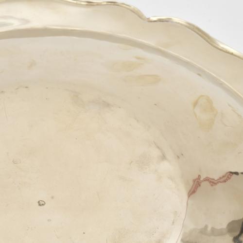 ESCUELA MEJICANA, SIGLO XX. Jarrón con plato.