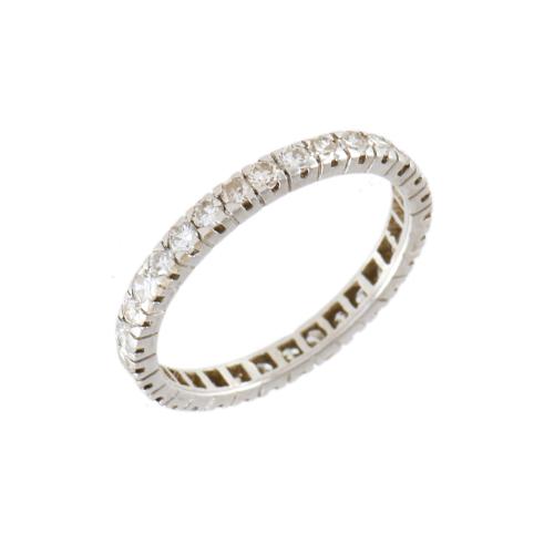 Alianza con diamantes.