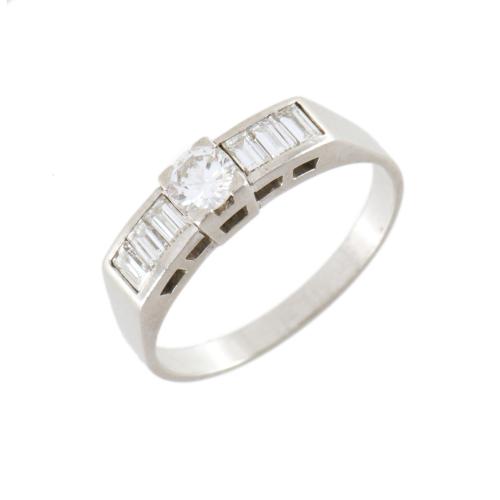 Anillo con diamantes