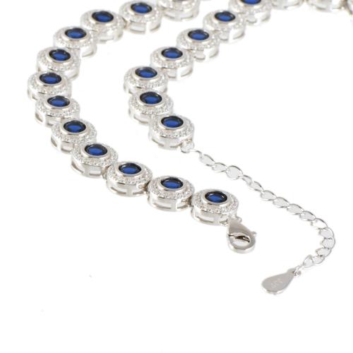 Choker with blue quartzes and zircons rosettes.