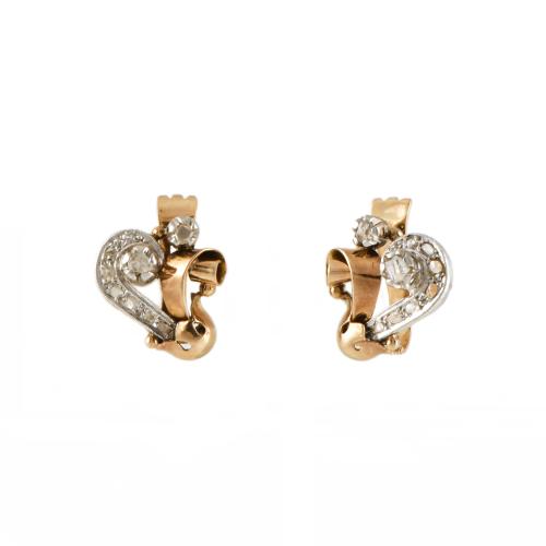 Pendientes modernistas con diamantes.