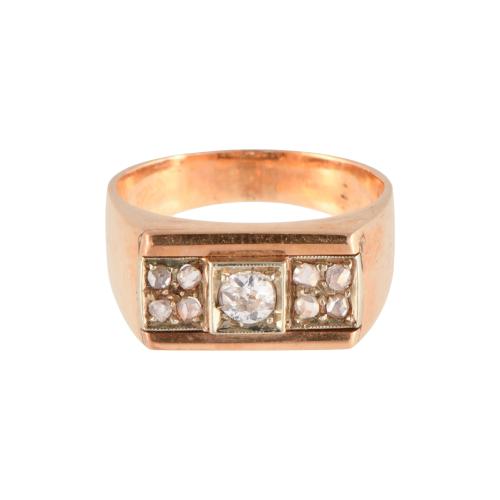 Signet ring.