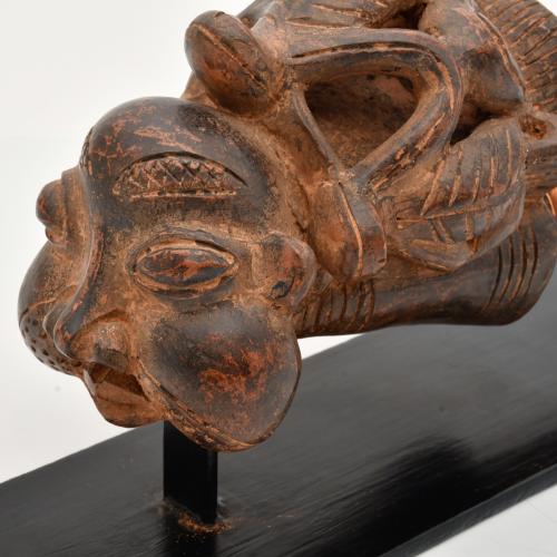 20TH CENTURY AFRICAN SCHOOL. Pipe.