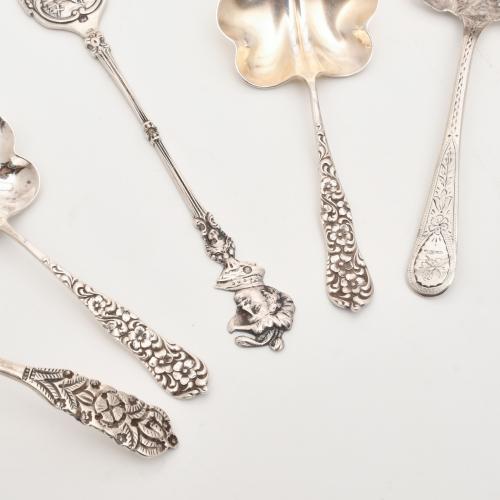 Lot with various spoons.