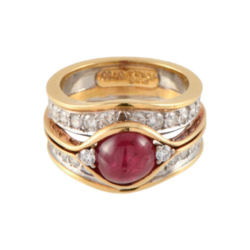 PUIG DORIA. Ruby and diamonds ring.